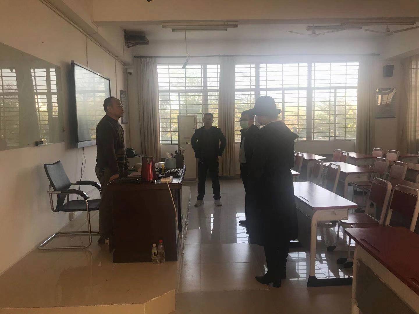 我院院领导带队开展寒假放假前 安全大检查