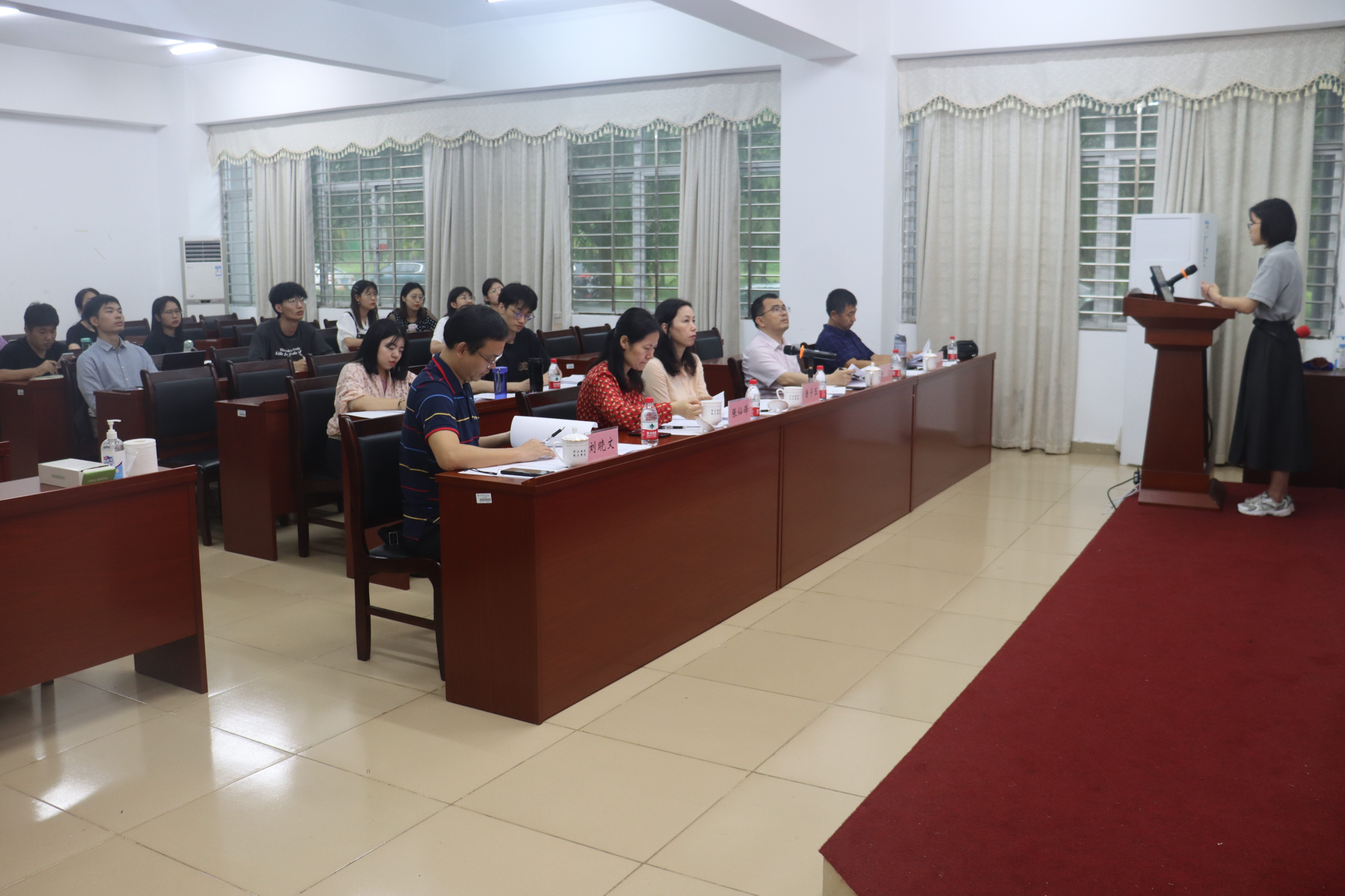 我院举办2020级工商管理专业硕士研究生论文开题报告答辩会