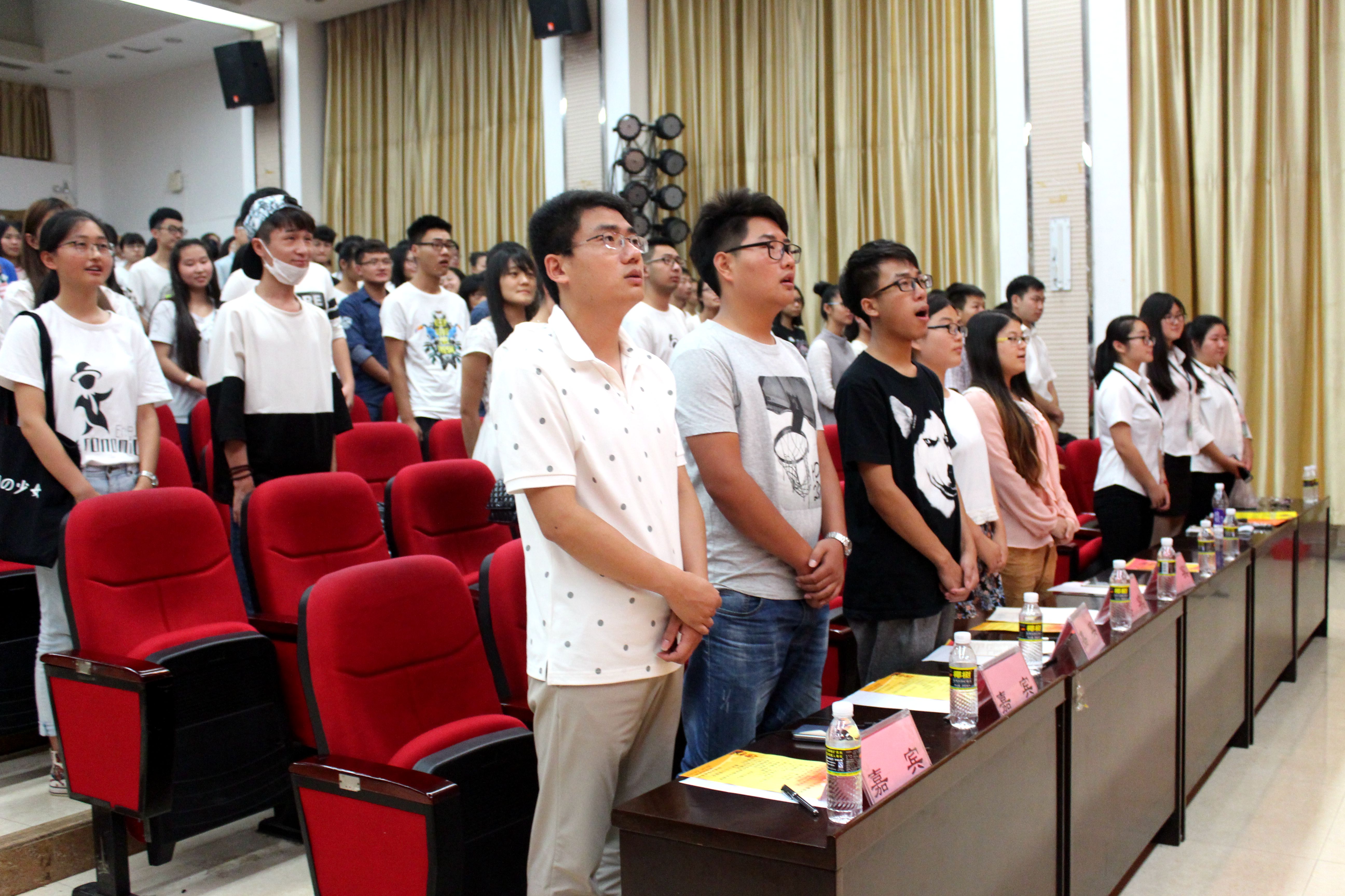 青春心无限，学习天天见 ——记经济与管理学院“四进四信”之党团知识竞赛